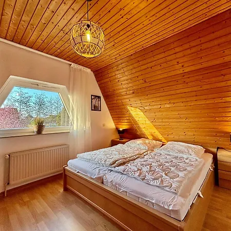 Haus Duenenglueck بيت للعطل