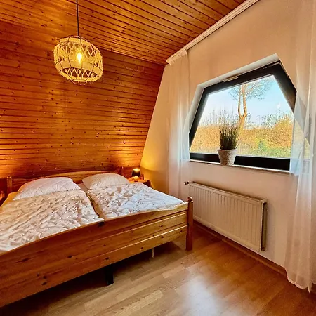 Haus Duenenglueck بيت للعطل *